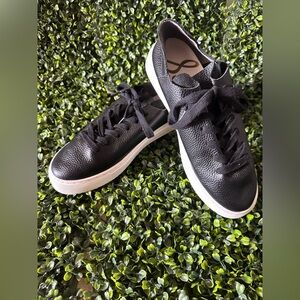 Sam Edelman Black Pebbled Leather Low-Top Sneakers with White Sole